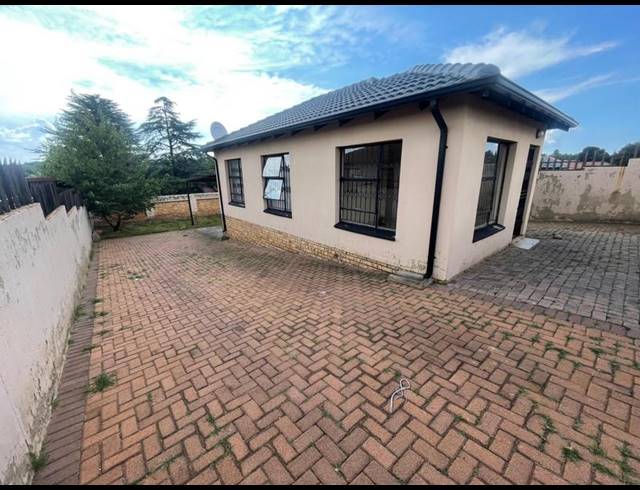 3 BEDROOM HOUSE FOR SALE IN MINDALORE